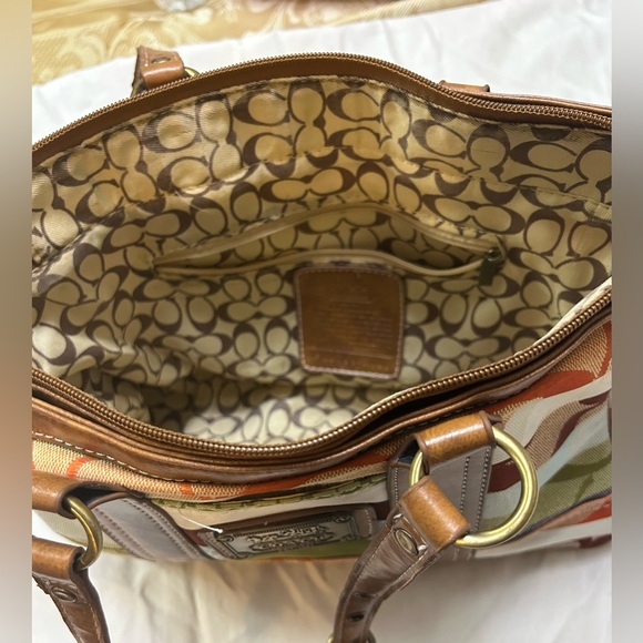 Coach Multicolor Signature Shoulder Bag - Picture 5 of 9